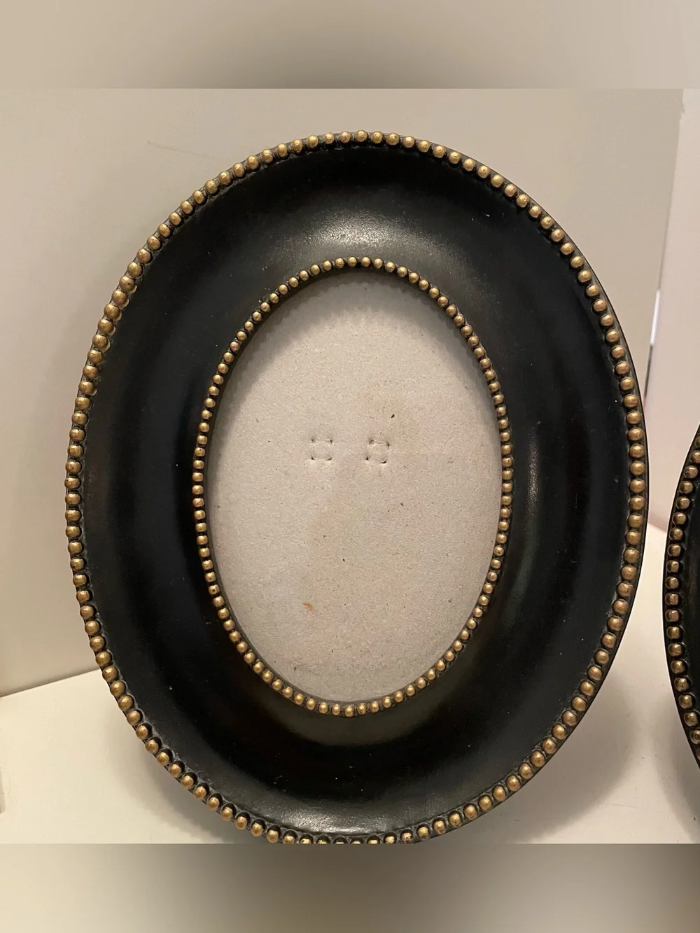 Pair Of 3.5”x 5” Domain Photo Frames Oval Black Gold Beaded Accents Tabletop